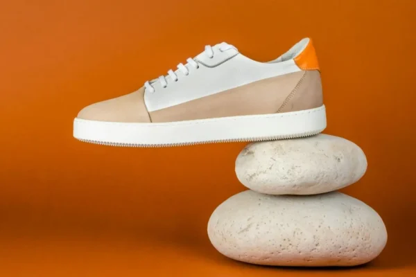 Ich werde kurze Facebook-Videoanzeigen oder Instagram-Anzeigen erstellen.